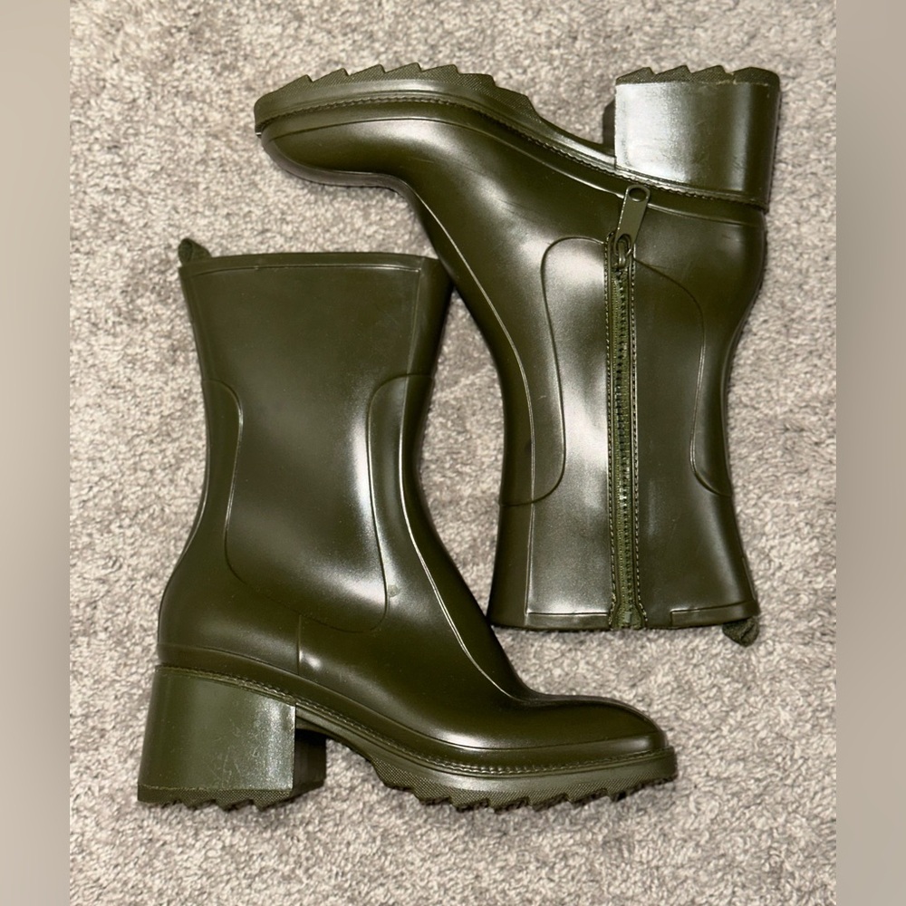 Rain boots